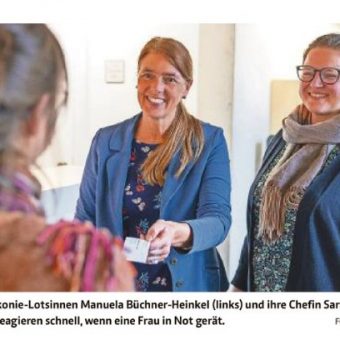 Lotsin Manueal Büchner-Heinkel und Abteilungsleiterin der Sozialen Beratung Sarah Spohn
